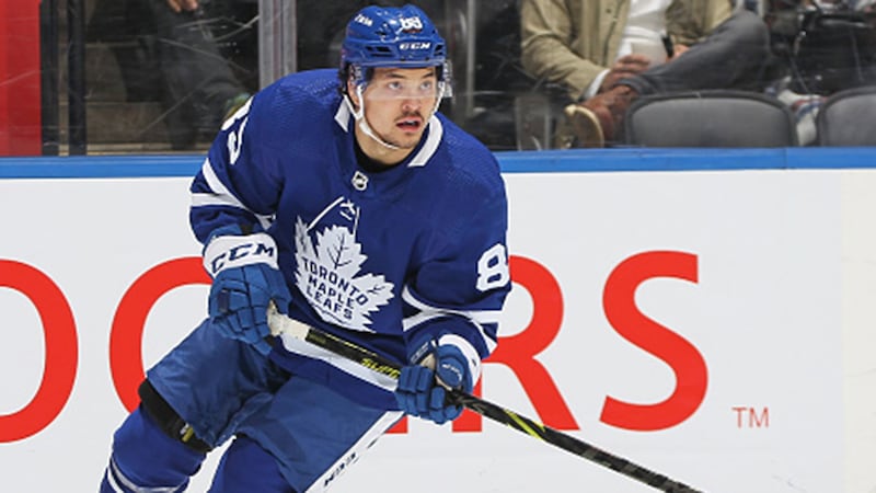 Robertson on Crosby: 'When I got traded to Pittsburgh, he was the first guy to text me right away'