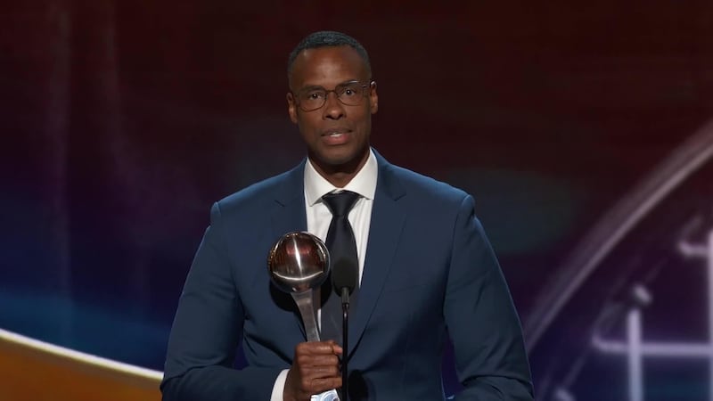 Jarron Collins gives touching speech for his late brother Jason at The ESPYS