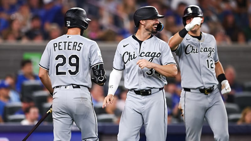 MLB: White Sox 12, Blue Jays 4