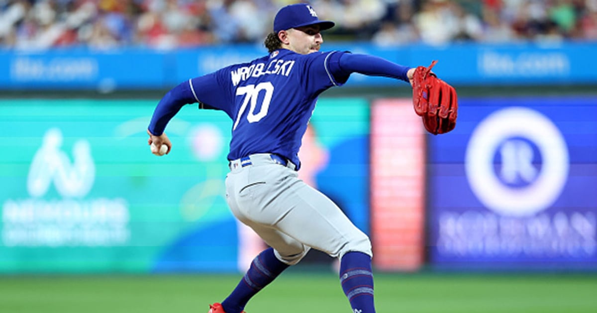 does justin martinez chew tobacco Devers controversy explained for Boston Red Sox Celebrities Who Dip: Hollywood Stars