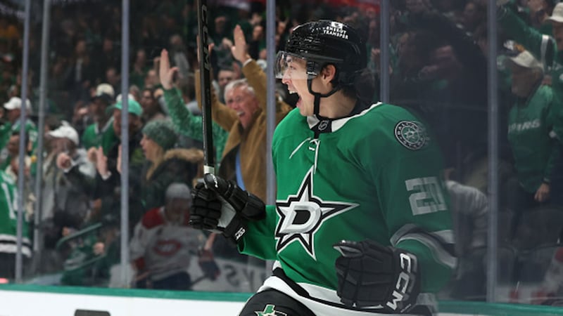 Stars sign Robertson to one-year, $12 million contract