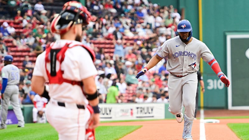 Jays looking to salvage Wild Card hopes against red hot Red Sox