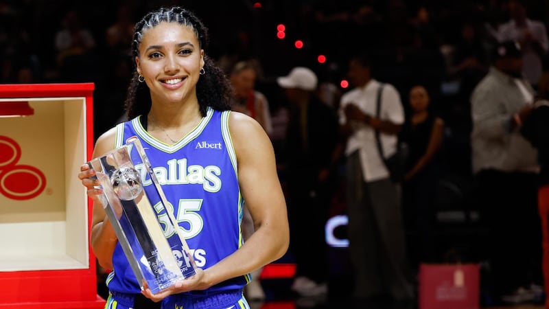 Must See: Azzi Fudd scores a 30 to become first rookie to win 3-point contest