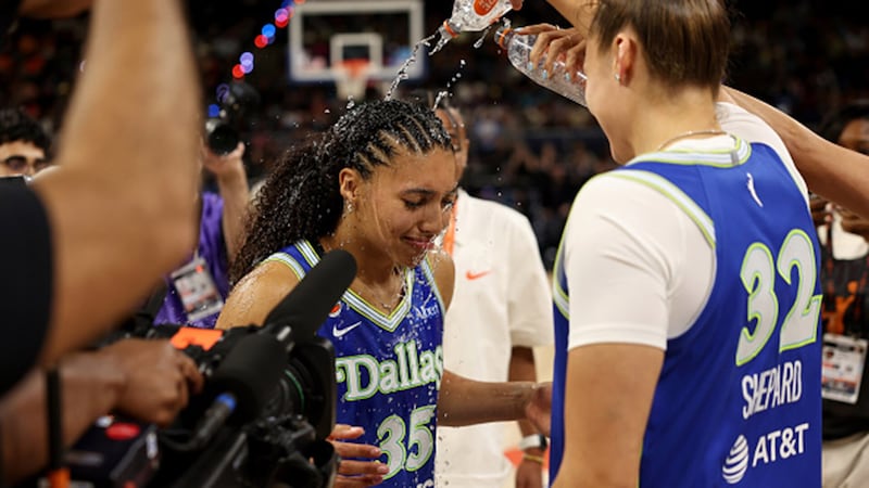 Fudd edges Carleton to win 3-point contest; Tempo's Mabrey scored 18 in the first round
