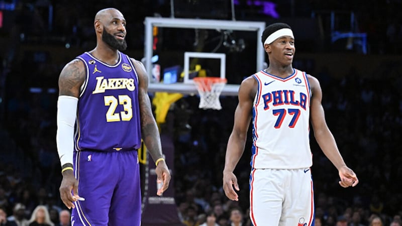 76ers officially announce signing of LeBron James