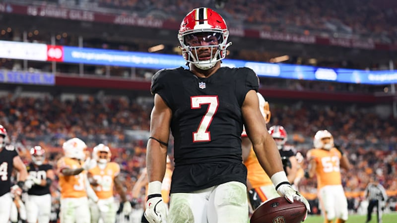 Report: Falcons sign RB Robinson to record extension worth up to $75 million