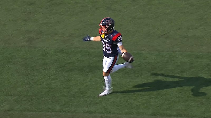 Alexander finds Snead in the end zone from 32 yards out as the Als extend their lead