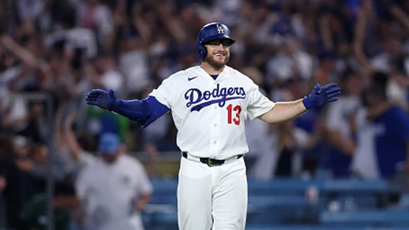 MLB: Royals 4, Dodgers 5 (10)