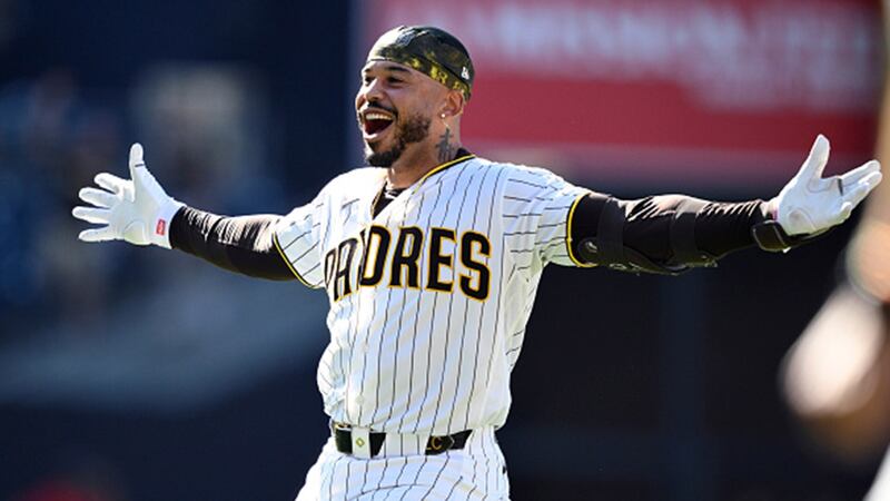 MLB: Brewers 3, Padres 4 (11)