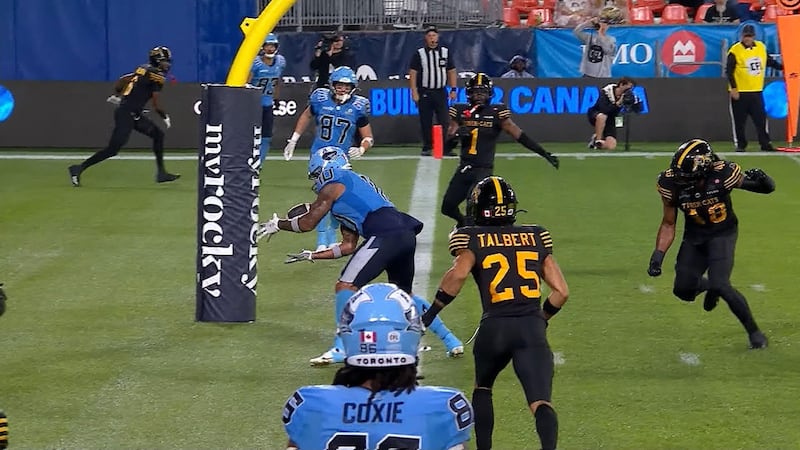 Mital hauls in a Kelly dart to regain the lead for the Argos