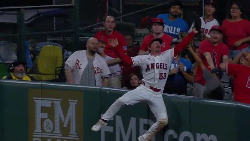 Must See: Meckler's epic HR robbery overshadowed by Sosa's go-ahead grand slam