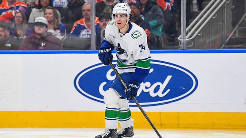 Canucks sign D Buium to eight-year, $75.04 million contract extension