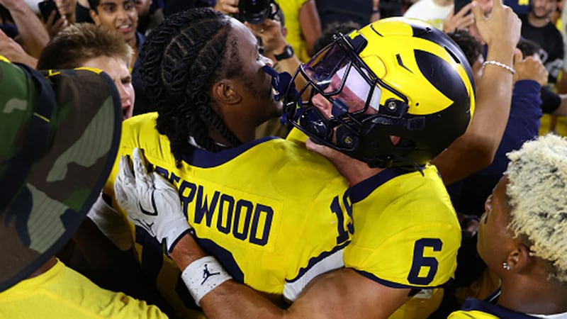 Must See: Michigan stuns Western Michigan on Hail Mary after clock controversy