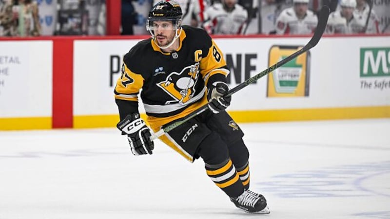 Hayes on Crosby: 'I wouldn't be shocked if he plays until he's 44, 45 years old'