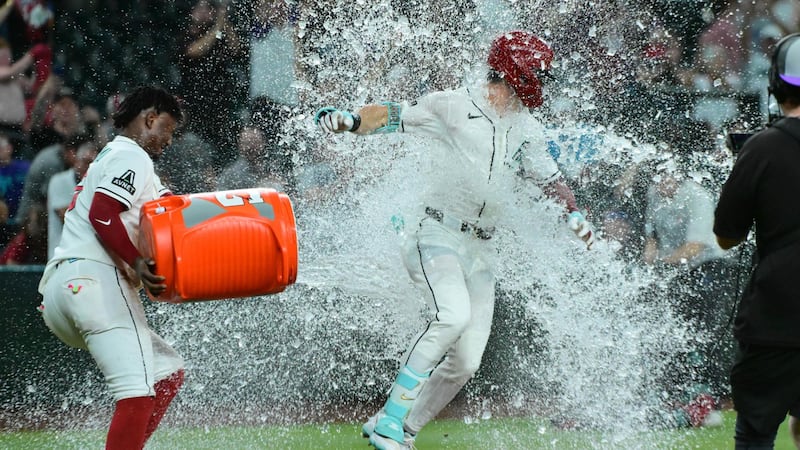 Corbin Carroll's walk-off 2-run HR completes comeback for D-backs