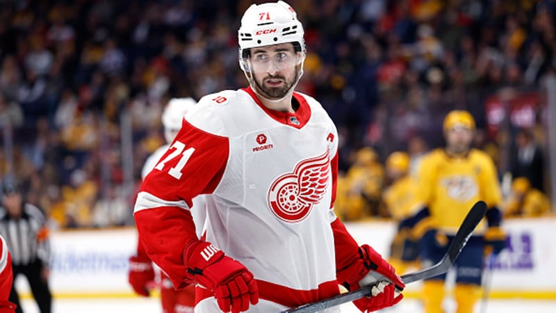 Larkin ‘trying to be professional’ as he returns to Red Wings after off-season trade request
