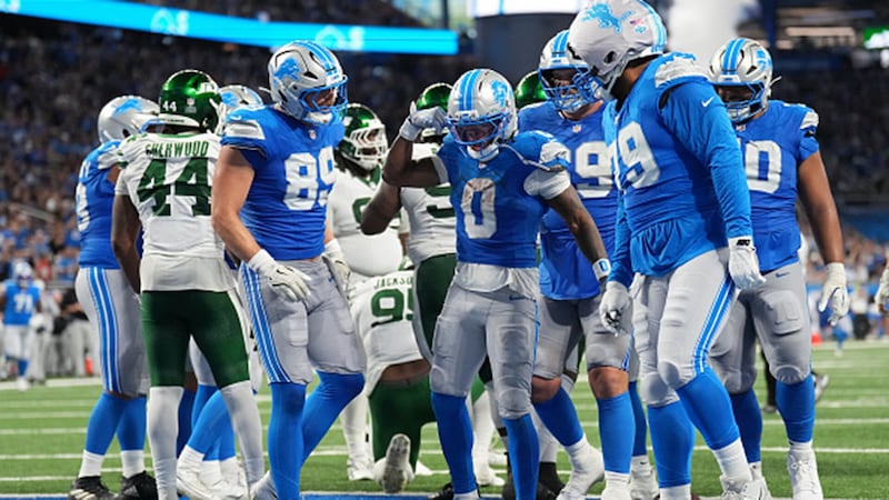 Berserker Mode: Jahmyr Gibbs finds end zone three times to lead Lions past Jets