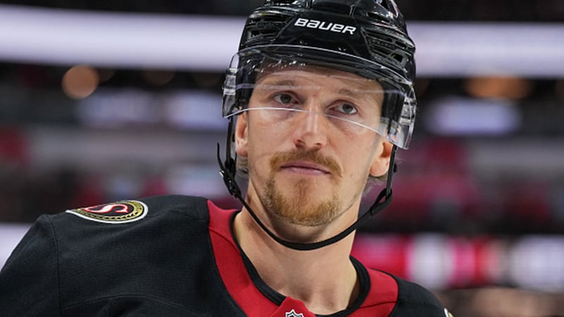 Senators open new season with new captain Chabot