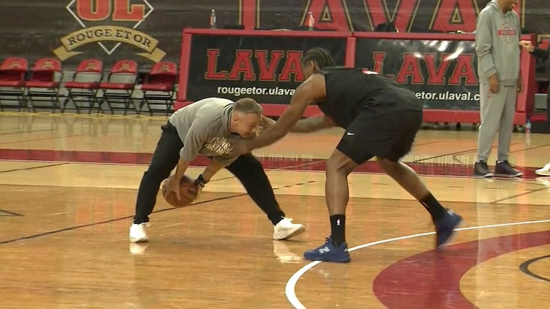 Must See: Kawhi shows no mercy to Darko in 1-on-1 battle