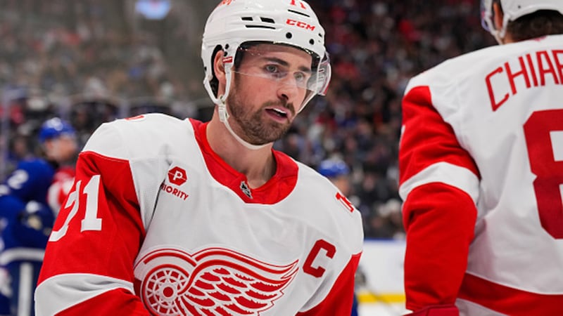 Dreger on Red Wings' nightmare start & growing McKenna questions