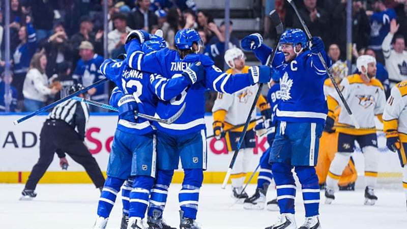 Matthews, McKenna put on a show to lead Leafs to thrilling OT win over Predators