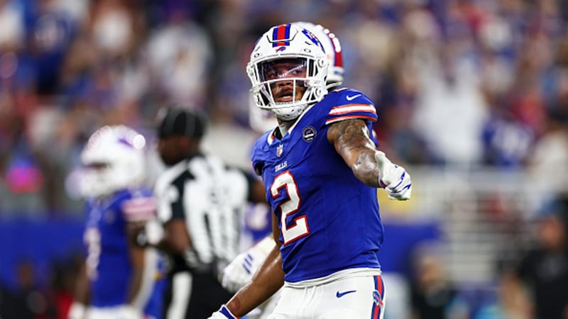'You see the difference with us with DJ': Brady says Moore has chance to play vs. Rams