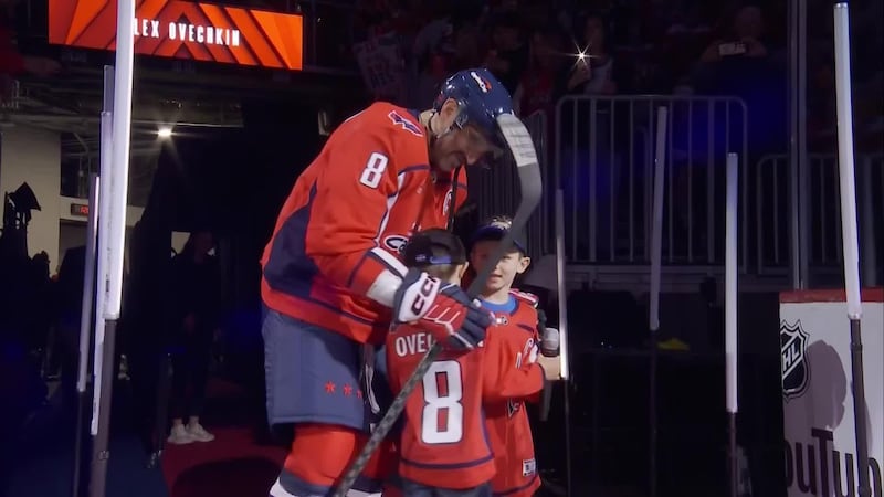 Ovechkin's sons introduce him ahead of final home opener