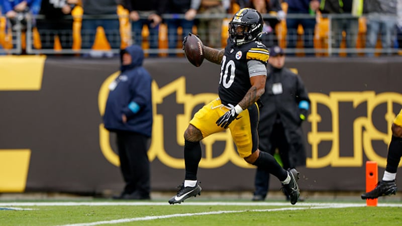 Must See: Jaylen Warren powers through traffic and gets loose for 50-yard score