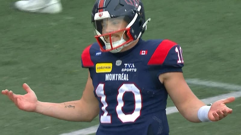Alexander threads the needle to Snead for his fifth passing TD of the game