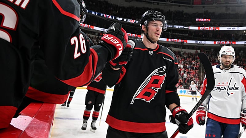 NHL: Capitals 2, Hurricanes 4
