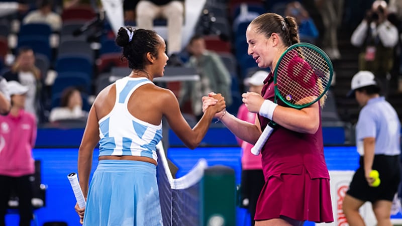 Fernandez eliminated from Wuhan Open with loss to Ostapenko