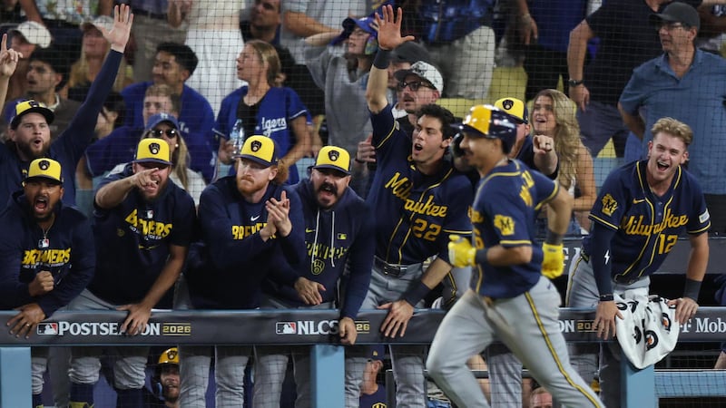 David Hamilton's 9th-inning HR gives Brewers breathing room