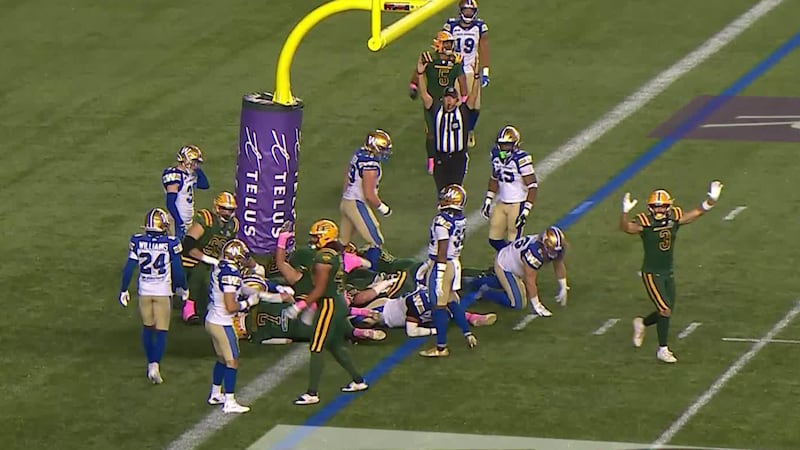 Fajardo goes up and over to give Edmonton the lead