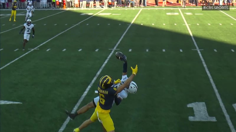 Must See: Josiah Zayas snags sensational one-handed pick for Penn State