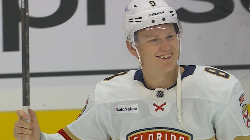 Must See: Tkachuk booed loudly during video tribute in Ottawa