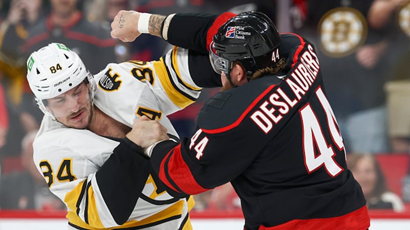 Deslauriers vs. Jeannot: Fight of the Year?