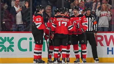 NHL: Canucks 1, Devils 4