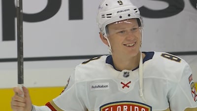 Must See: Tkachuk booed loudly during video tribute in Ottawa