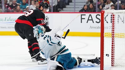 Askarov puts on a clinic with 41 saves in Sharks' win over Sens 