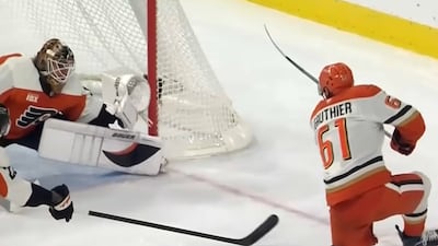 Must See: Woll makes incredible back-to-back point blank saves on Gauthier
