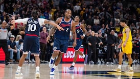 Must See: Kawhi hits game winner with 0.4 seconds left