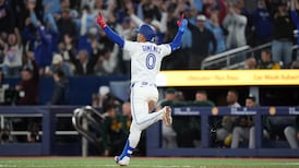 Must See: Giménez delivers the dagger as Blue Jays begin season with a walk-off win