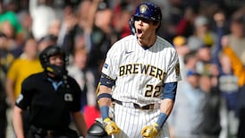 MLB: White Sox 7, Brewers 9