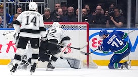 NHL: Kings 3, Canucks 4 (OT)