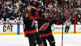 NHL: Senators 0, Hurricanes 2