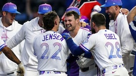 MLB: Angels 9, Royals 11 (10)