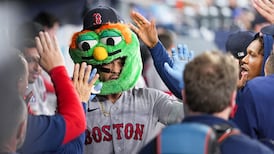 MLB: Red Sox 5, Blue Jays 0