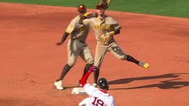 Must See: Cronenworth makes sensational play to turn two