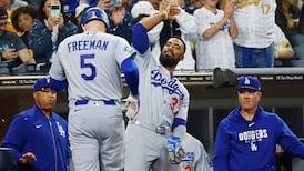 MLB: Dodgers 5, Padres 4
