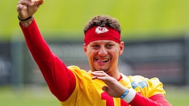 Mahomes settling in as Chiefs OTAs continue